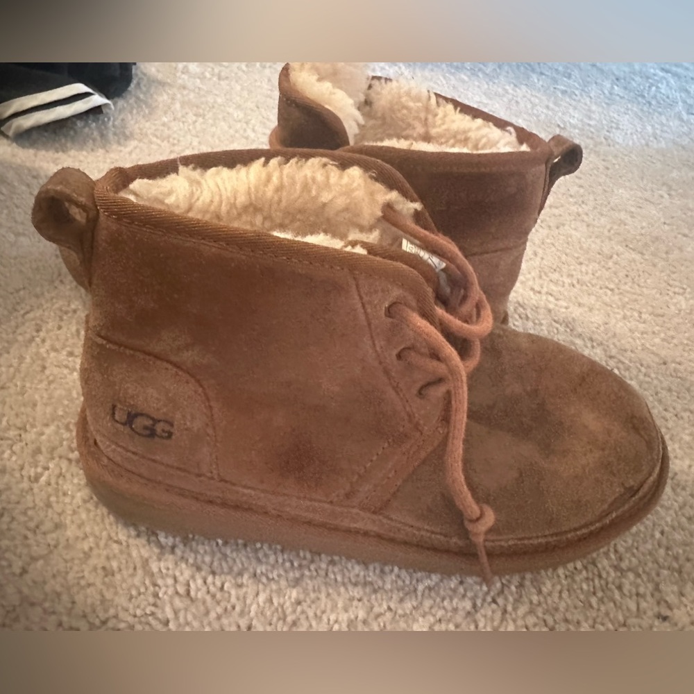 Brand is Ugg. Worn. Will lower price if needed.